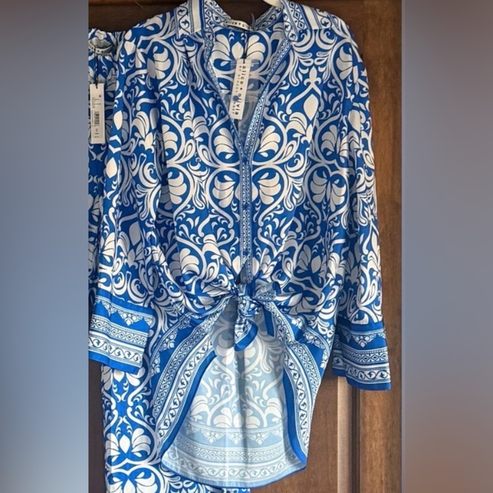 NWT GORGEOUS ALICE + OLIVIA KIVA button up Shirt -Size S - Picture 9 of 9